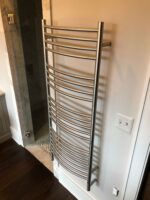 Jeeves Model D Curved 20 Bar Hardwired Heated Towel Rack