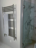 Jeeves Model D Straight 20 Bar Hardwired Heated Towel Rack