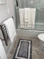 Jeeves Model H Straight 7 Bar Hardwired Heated Towel Rack