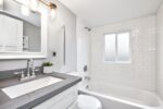 Modello i Round 40" Hardwired Heated Towel Bar
